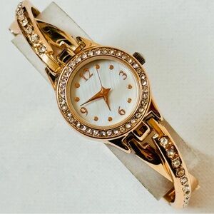FMD Mother Of Pearl Women's Rose Gold Dress Bracelet Watch Crystals FMDM337